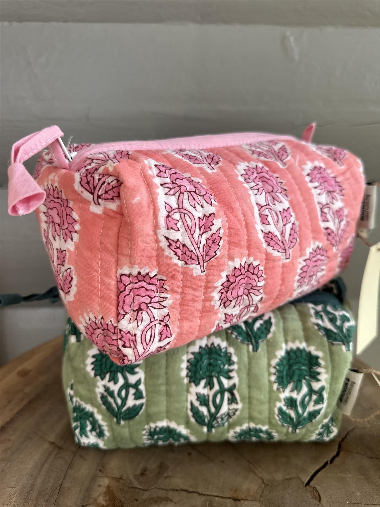Sminkepung blokktrykket clover peach