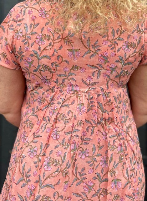 Irina lang kjole v-hals peach