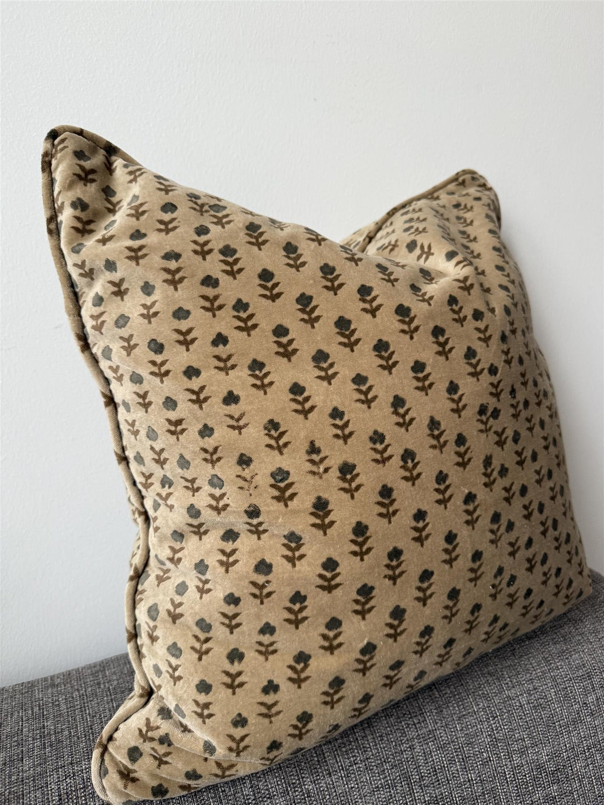 Putetrekk velur Fiori olive rulour