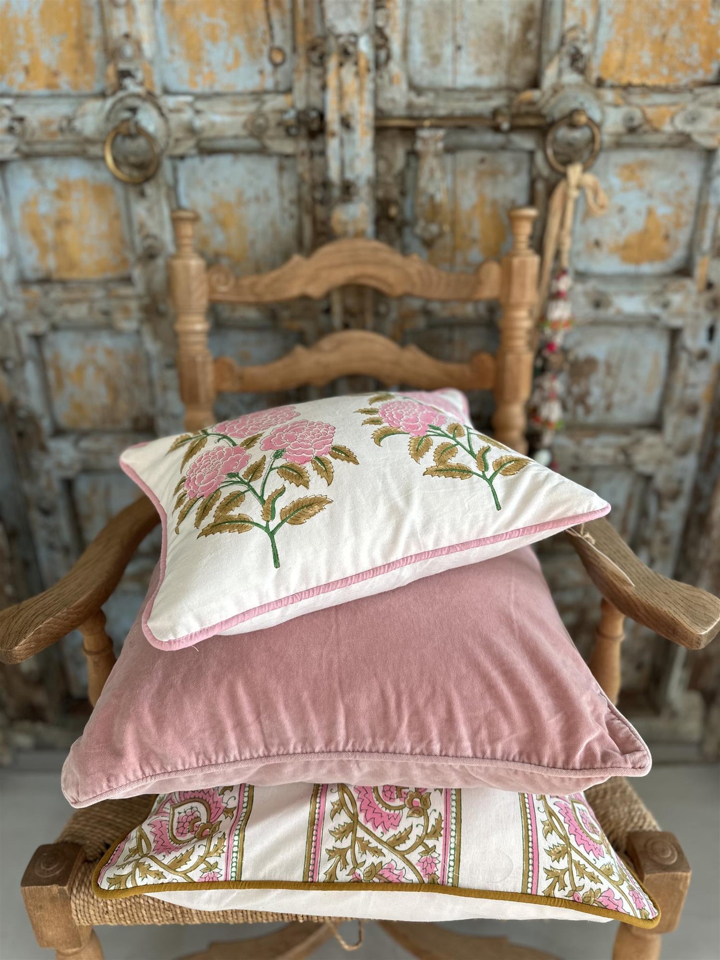 Putetrekk rulour blokktrykk 50x50 cm rose border
