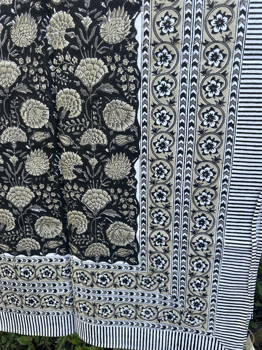 Duk 150 x 250 cm blokktrykket Hani black/natural
