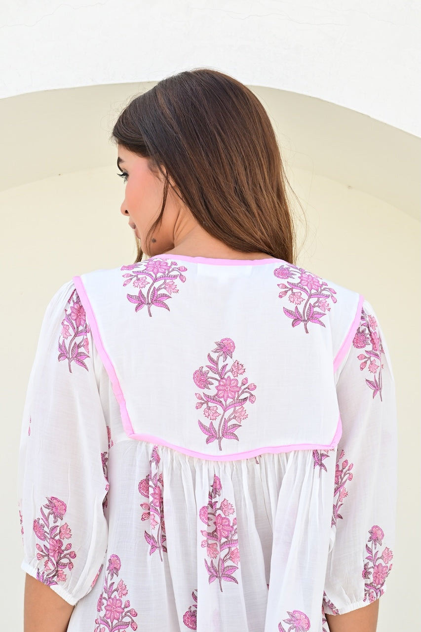 Lille smekkekjole lang v -hals white/lilac