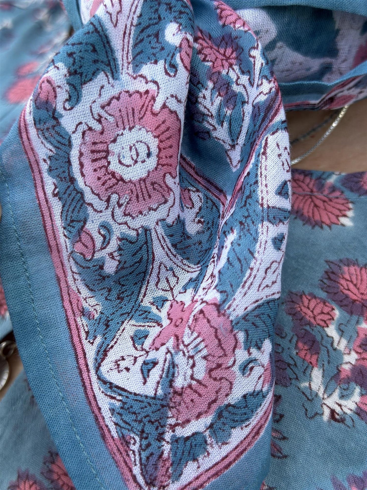 Cathrine lite skjerf sky blue