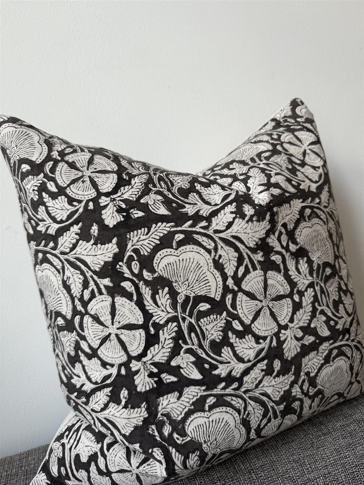 Putetrekk 100% lin blokktrykket mønster 50x50 cm natur & sort