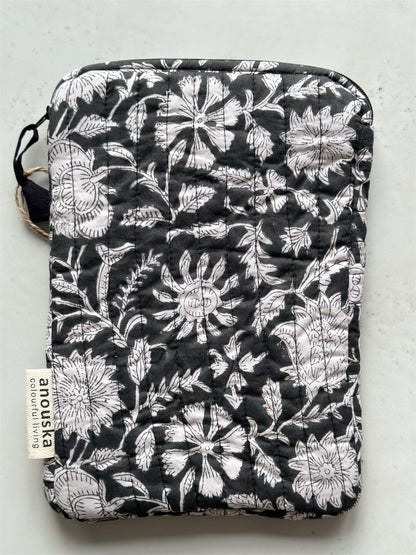 Ipad cover black blokkprint