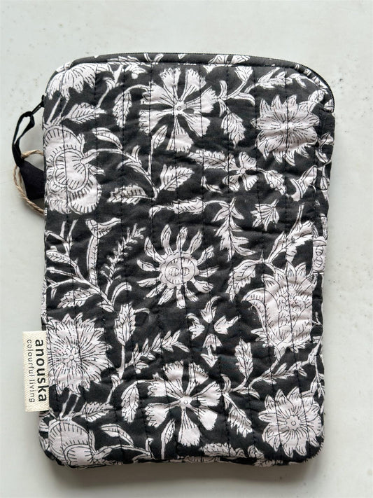 Ipad cover black blokkprint