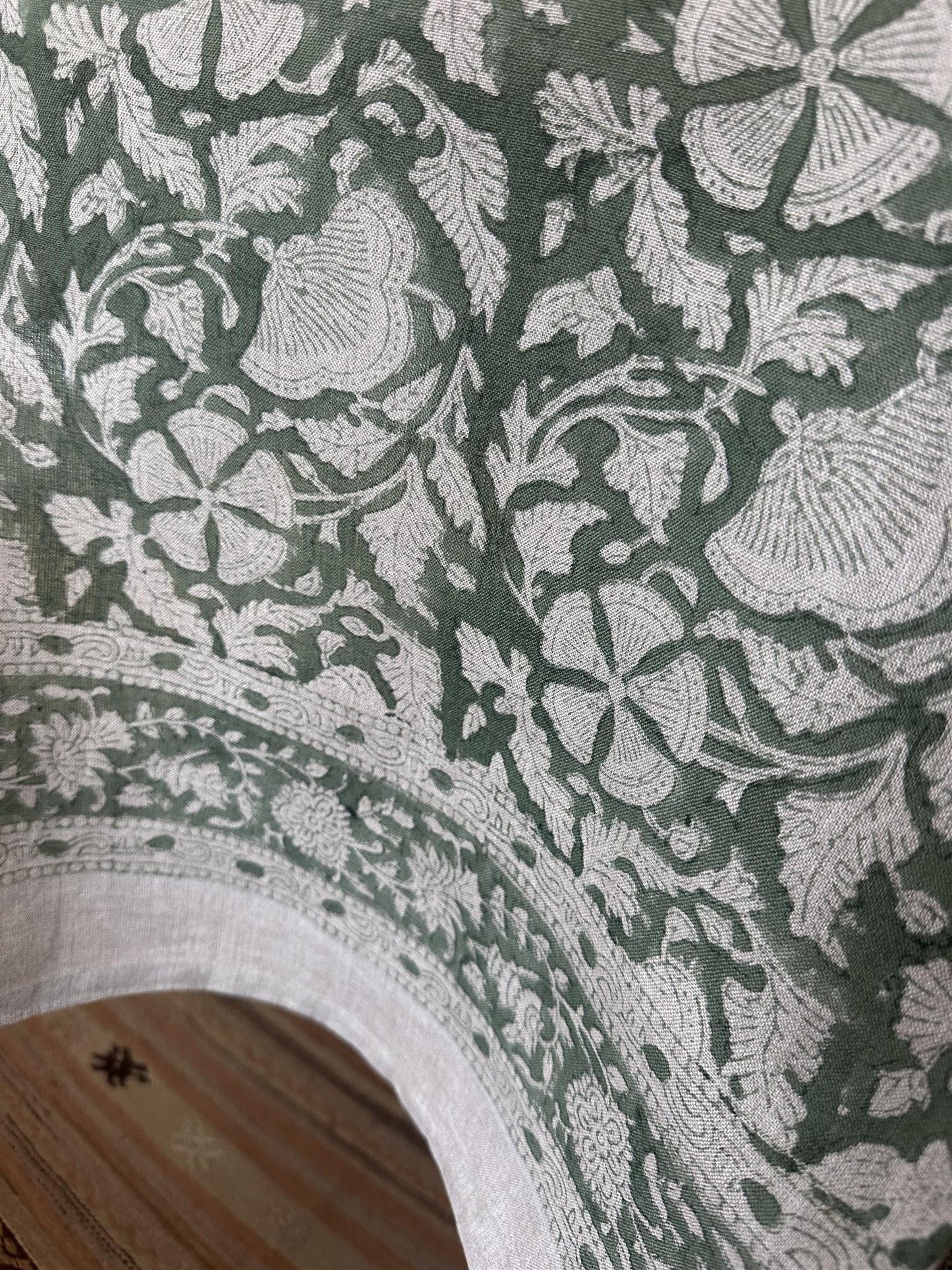 Duk 100% lin blokktrykket mønster 150x250 cm natur & grønn