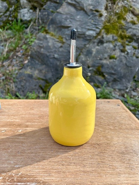 Veluto oljeflaske med helletut H 18 cm mimosagul
