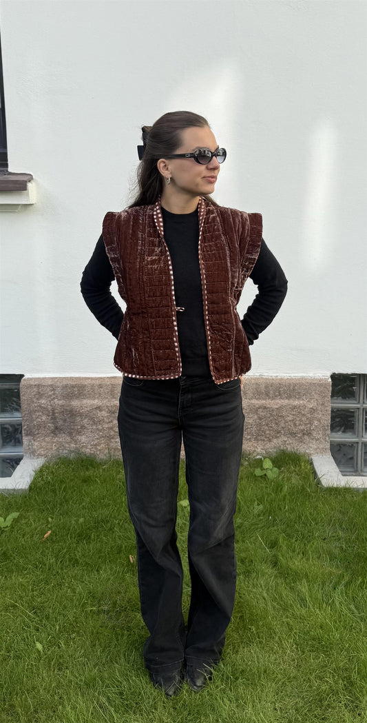 Erika vest silkevelur brun
