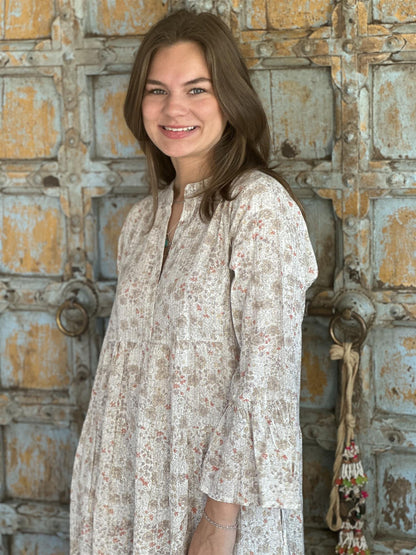 Laura lang kjole med lurex natur
