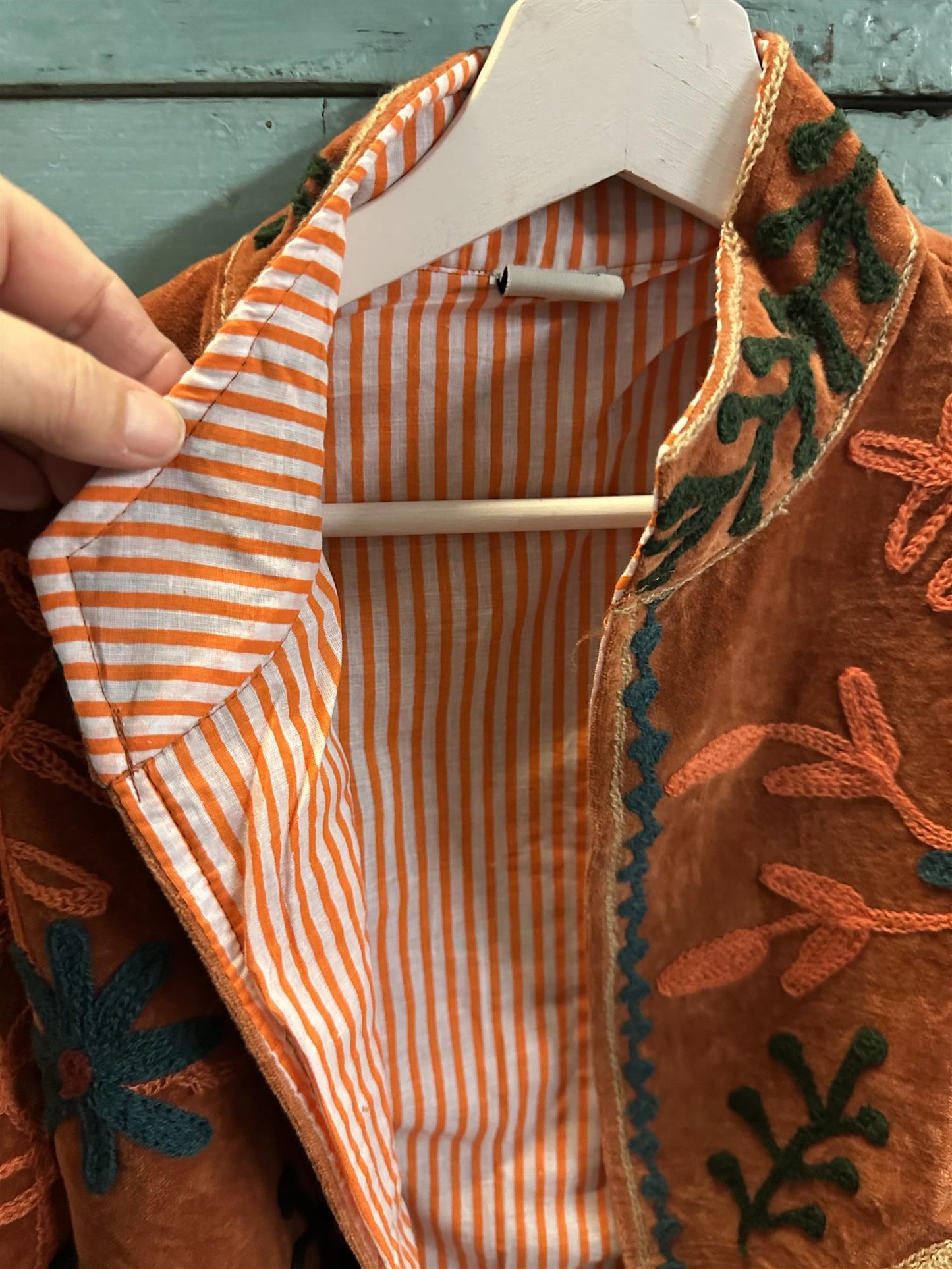 Anouska jakke velur med broderier rust