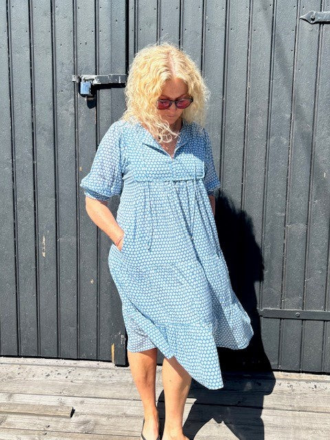 Gry smekkekjole sea blue