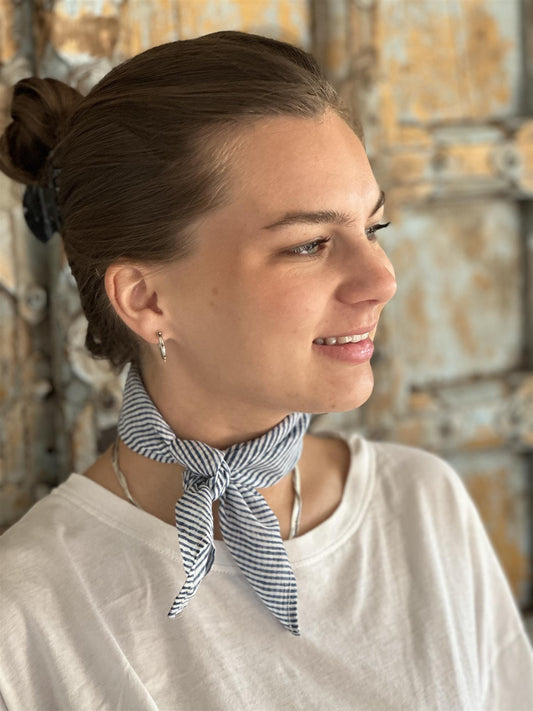 Betty stripet skjerf blå