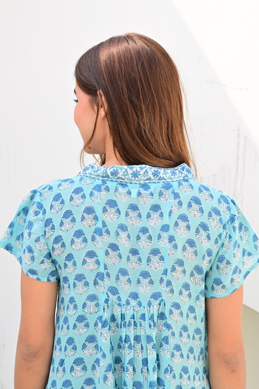 Menton kort kjole v-hals aqua