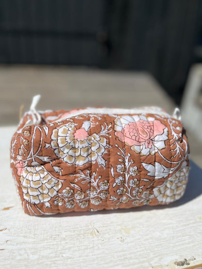 Sminkepung blokktrykket brown