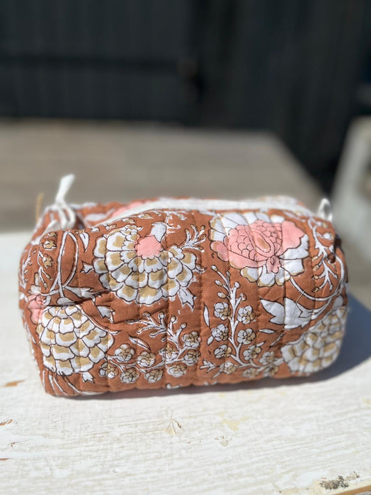 Sminkepung blokktrykket brown