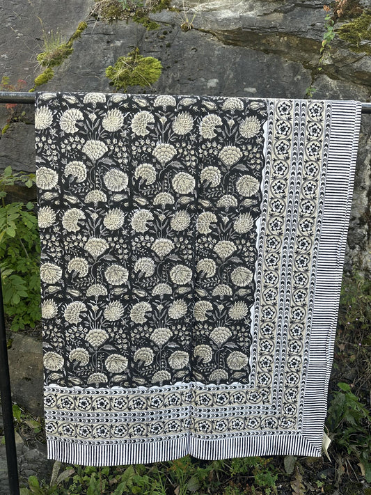 Duk 150 x 250 cm blokktrykket Hani black/natural