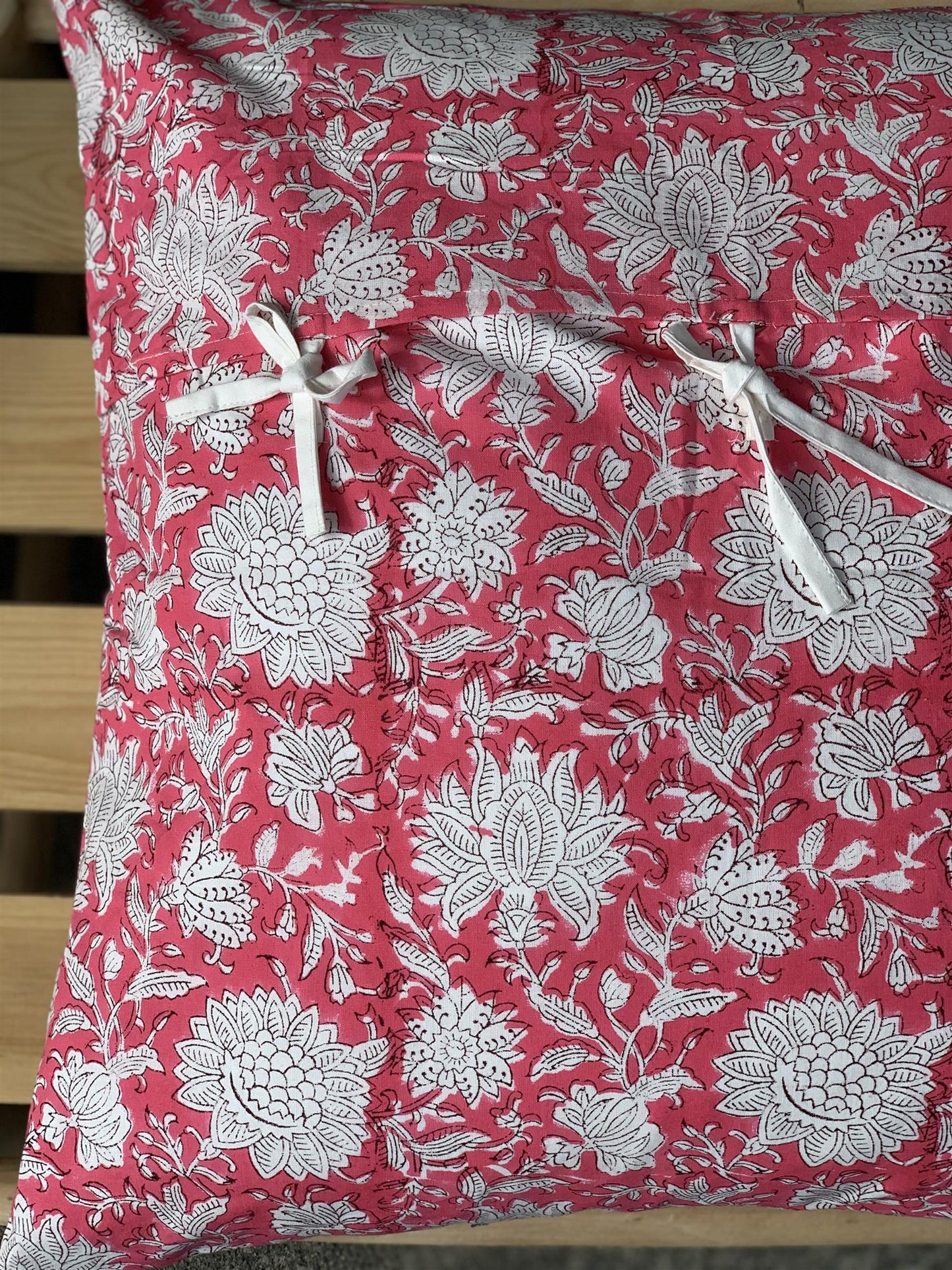 Putetrekk blokktrykket 60 x 60 cm pink