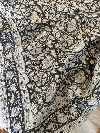 Duk 100% lin blokktrykket mønster 150x350 cm natur &  sort