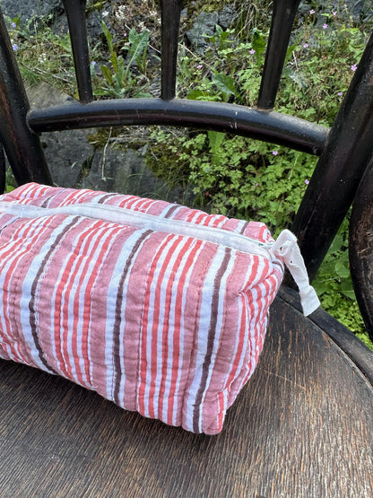 Sminkepung blokktrykket stripe reds