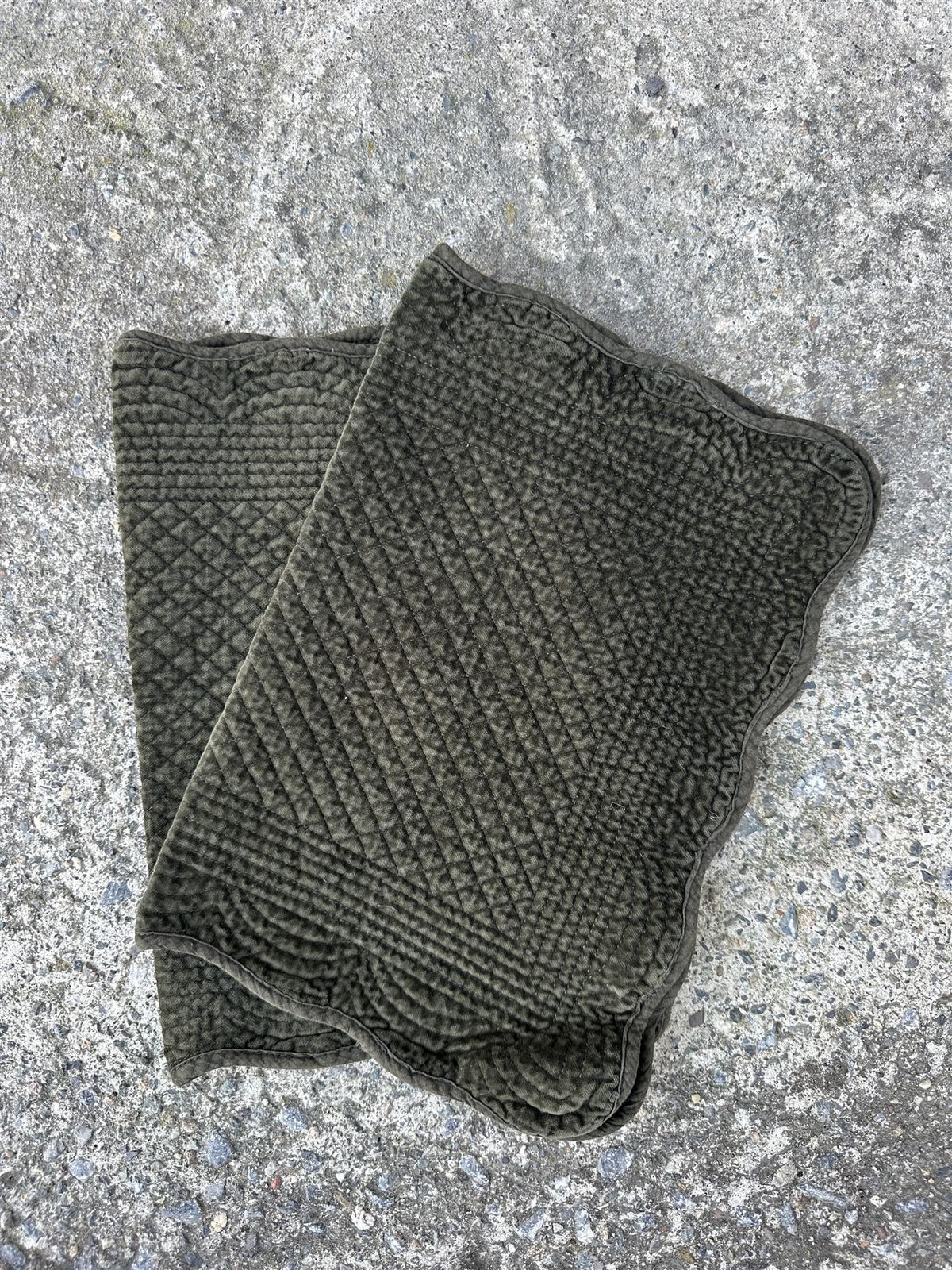 Spisebrikke avlang velur 35x50 cm Military green