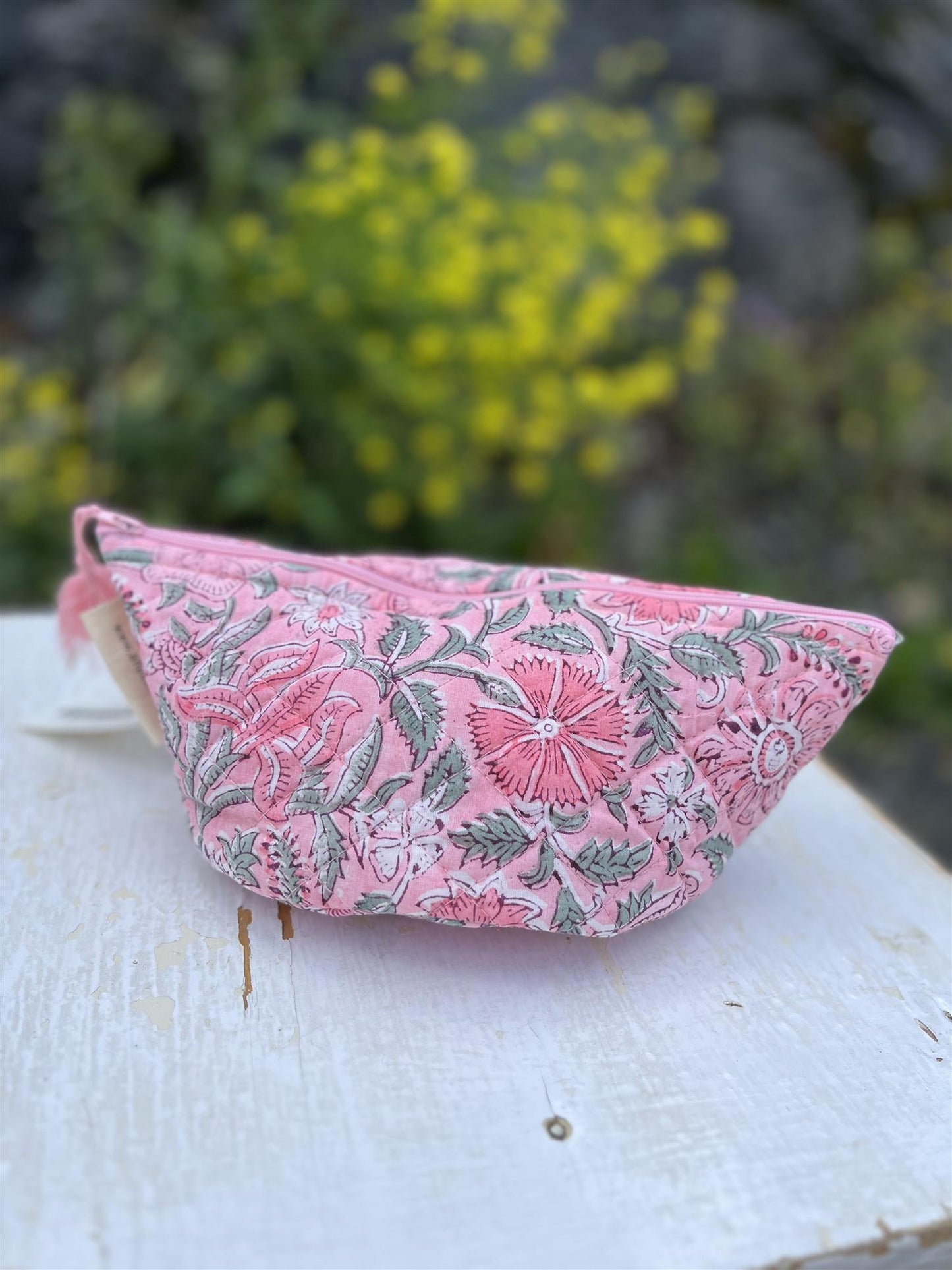 Sminkepung blokktrykket pink flower