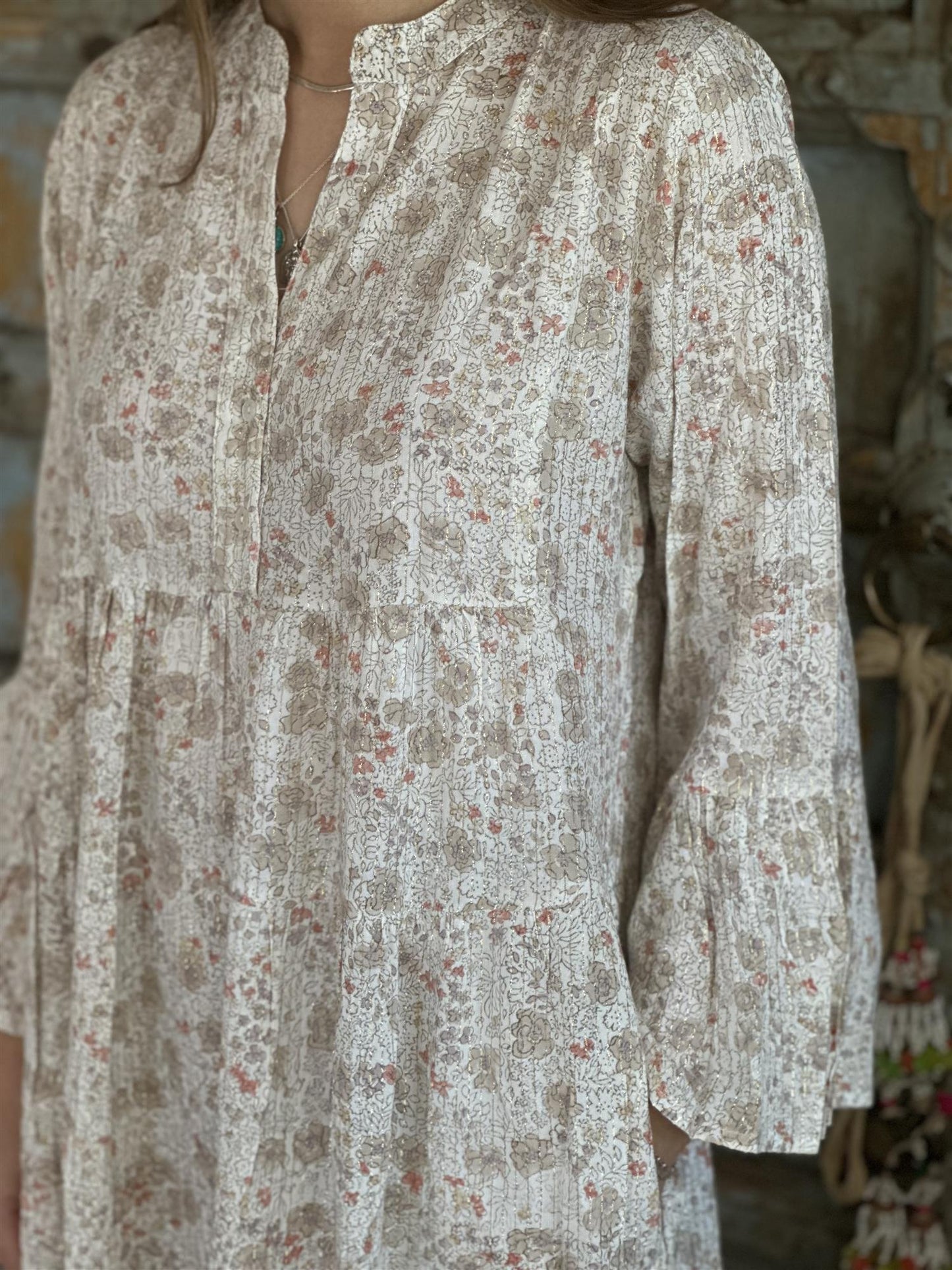 Laura lang kjole med lurex natur