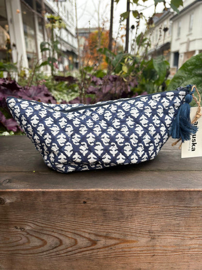 Sminkepung blokktrykket Santo Stefano midnight blue