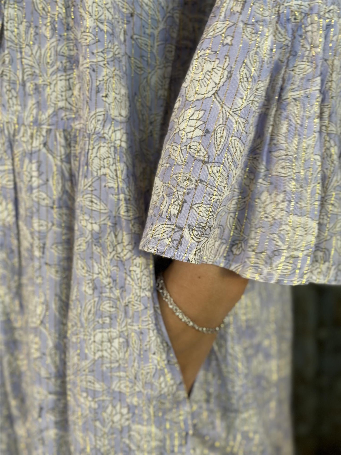 Nina kort kjole med lurex blå