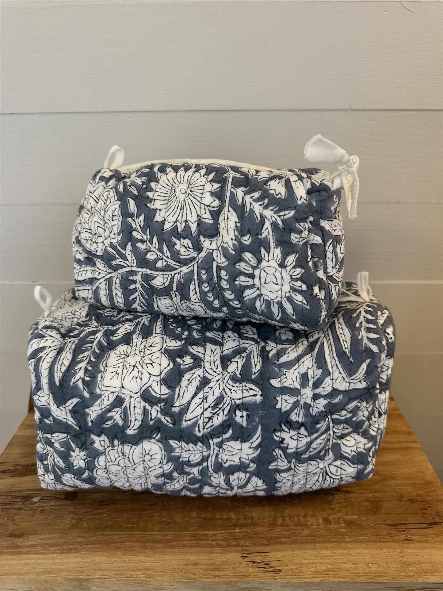 Toalettmappe blokktrykket Blue