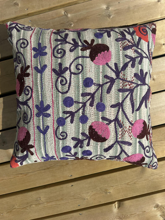 Putetrekk kantha med broderi 50 x 50 cm sage Nr 1