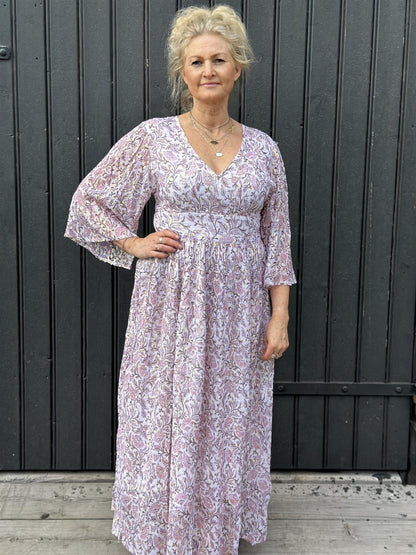 Ea lang kjole med gulltråd white purple