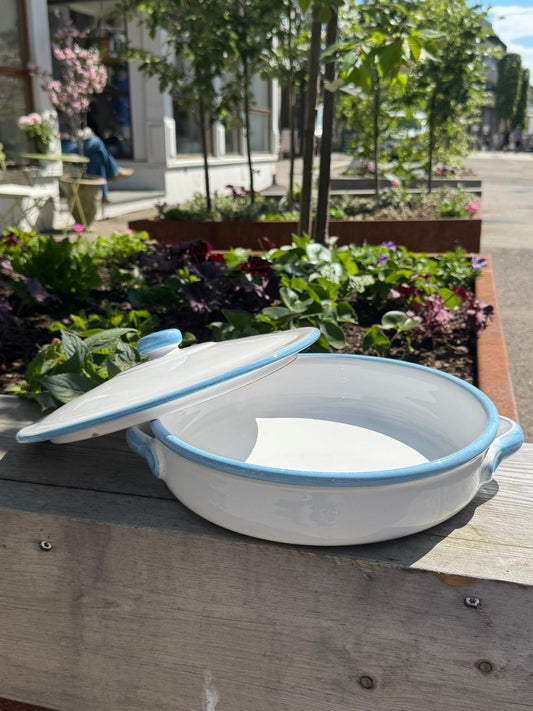 Ildfast terracotta gryte med lokk Ø: 29,5 cm hvit m/blå kant