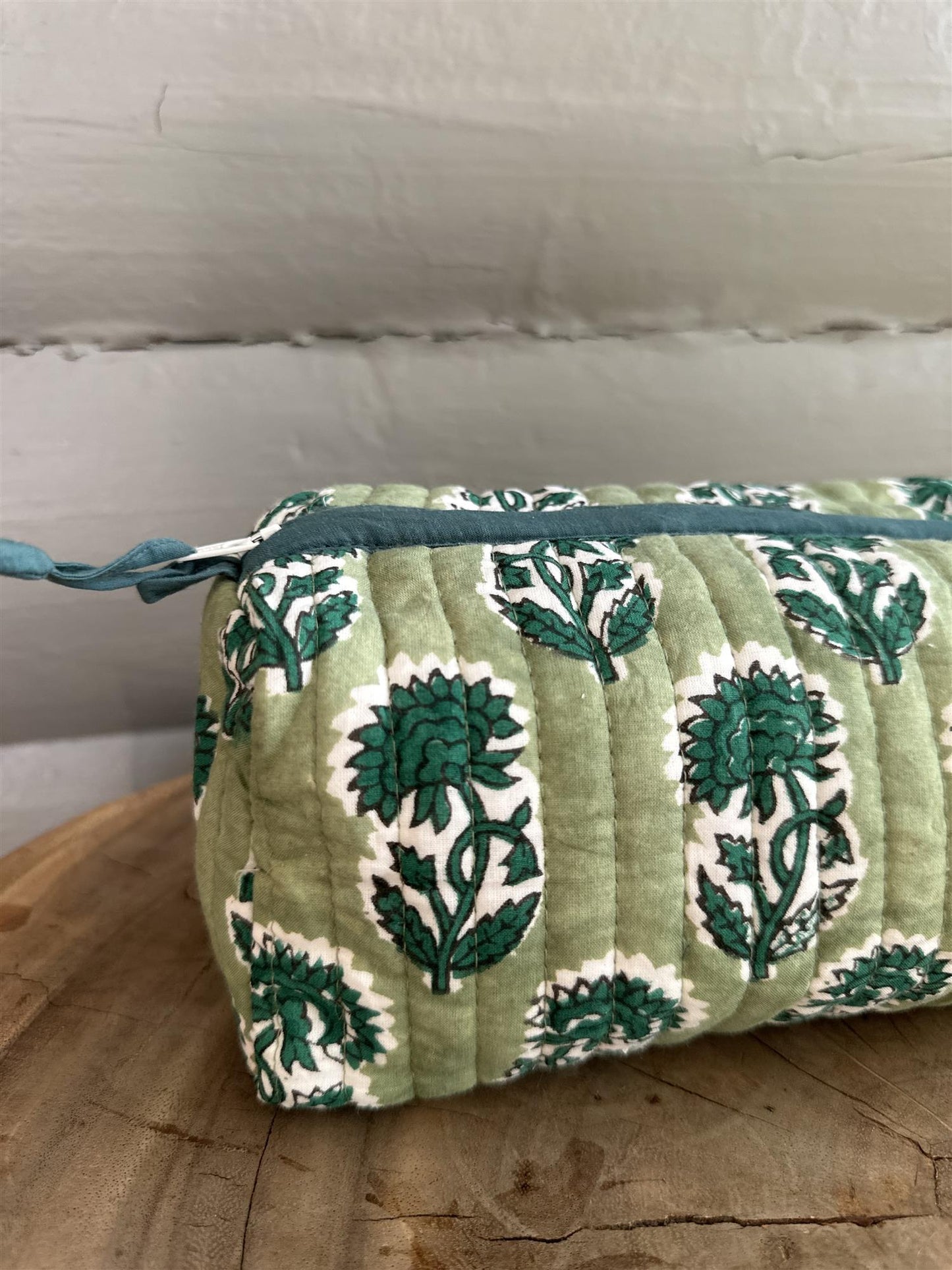 Sminkepung blokktrykket clover olivo