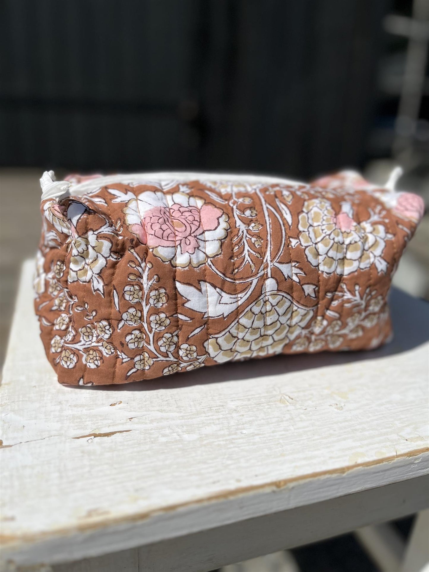 Toalettmappe blokktrykket brown