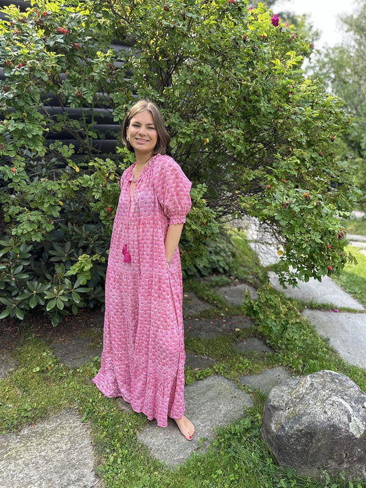 Kristin lang kjole pink