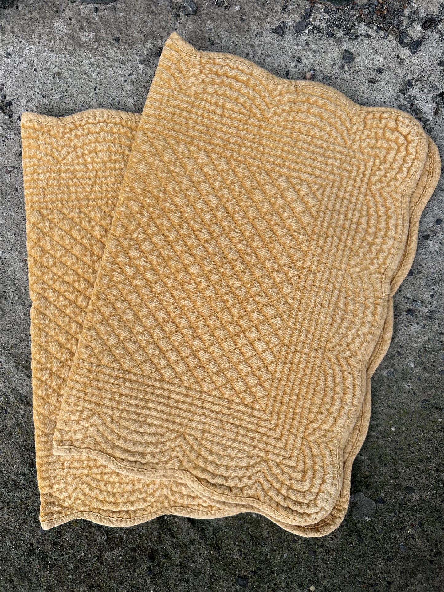 Spisebrikke velur 35x50 cm Provence yellow