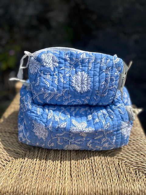 Toalettmappe blokktrykket jeans blue