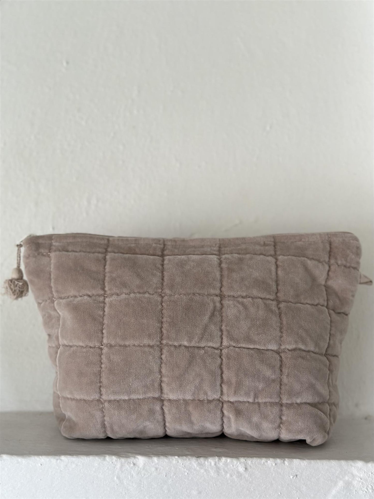 Toalettmappe velur grey beige