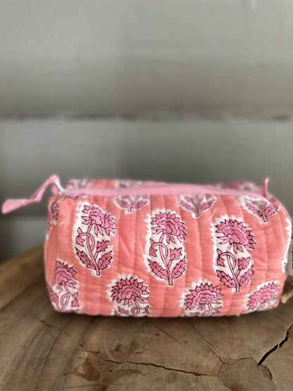 Sminkepung blokktrykket clover peach