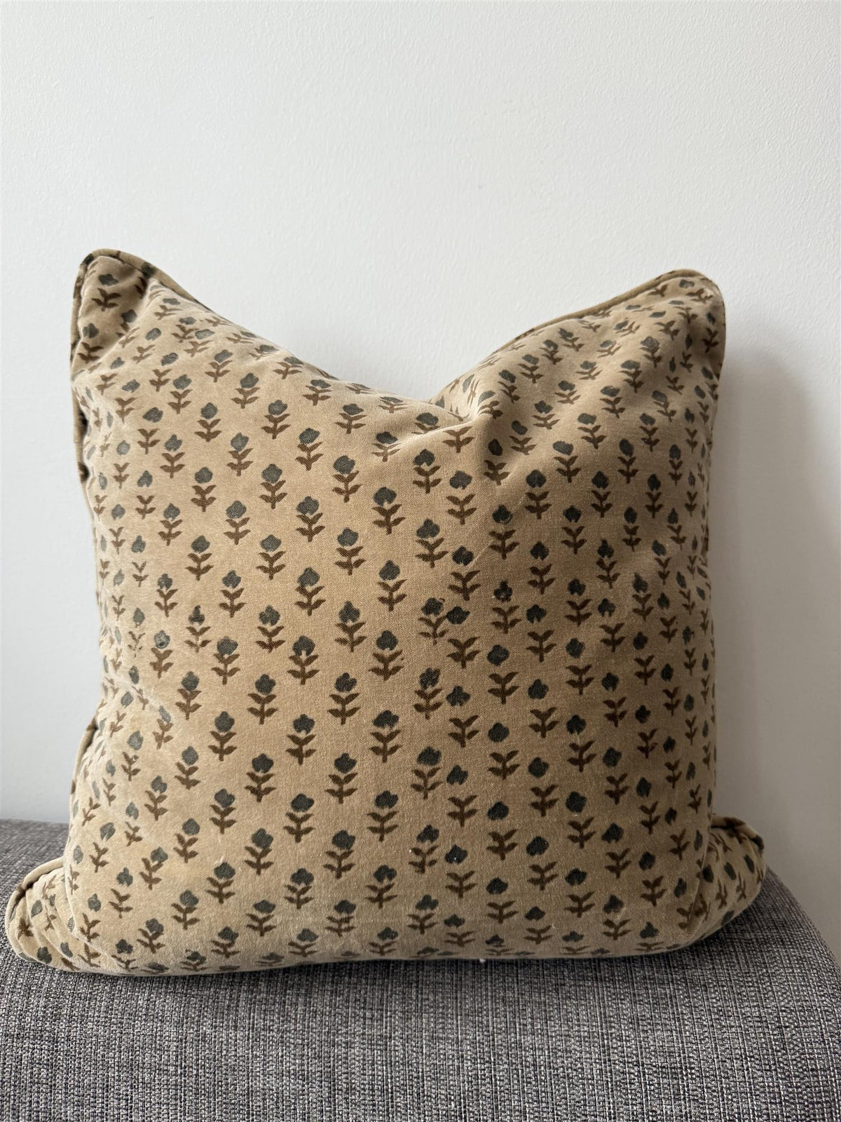 Putetrekk velur Fiori olive rulour