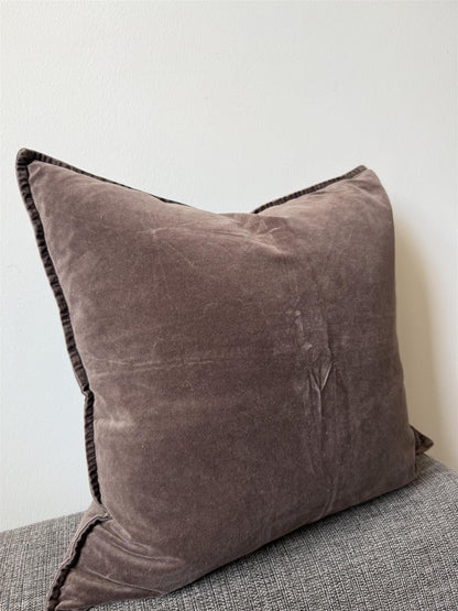 Putetrekk velur 50x50 cm Dark chocolate