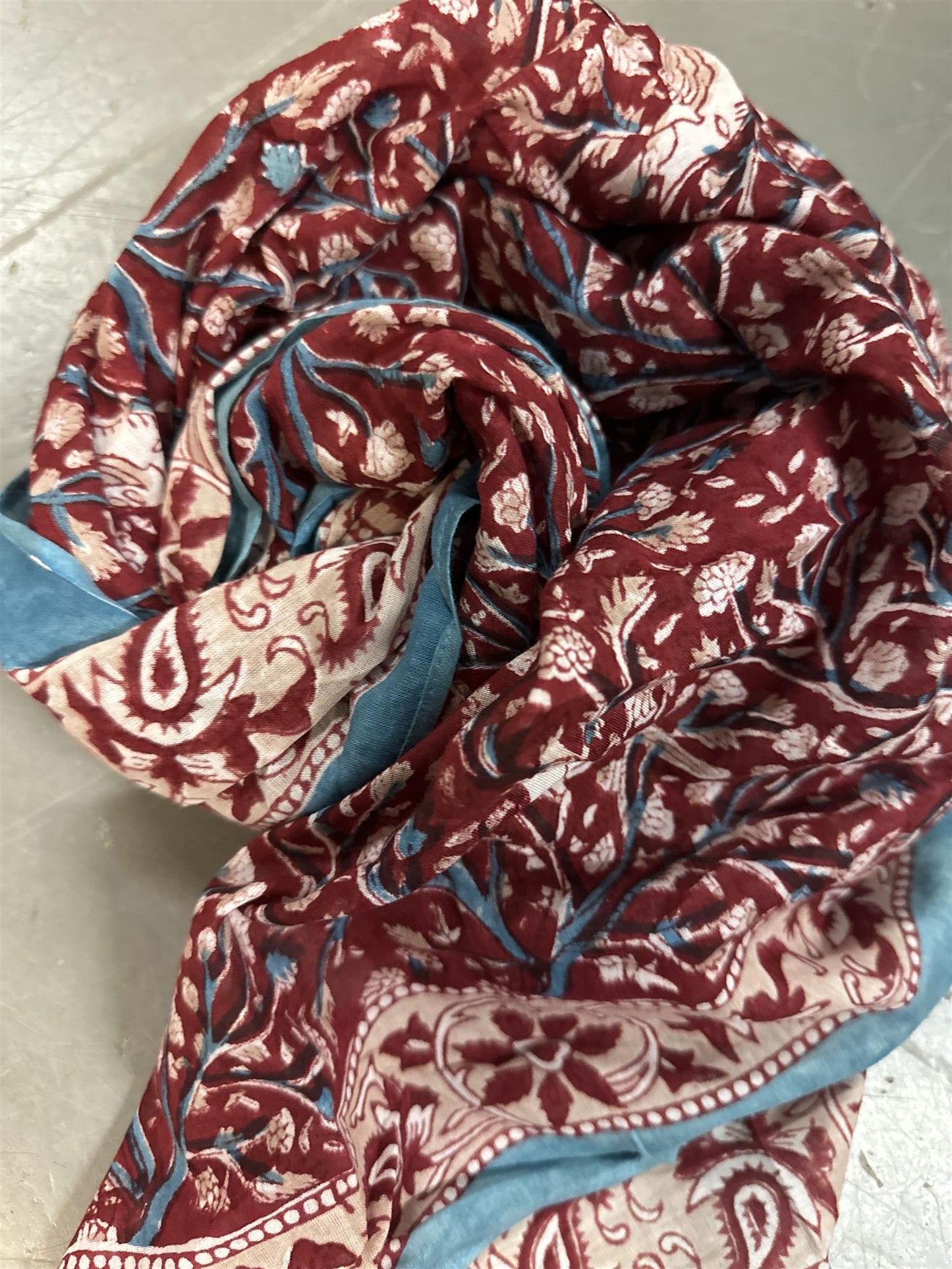 Stockholm skjerf red